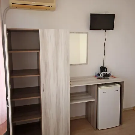 Guest house Maris Obzor